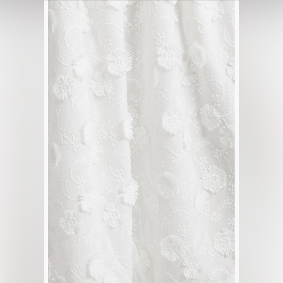 NWT $295 FARM Rio Off White 3D Flower Midi Skirt in XS, Small, and Medium! - Picture 7 of 12